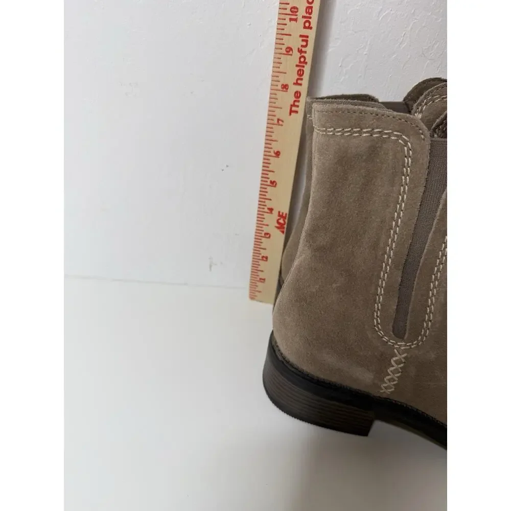 Clarks Maye Zip Women’s Size 11 Pebble Suede Ankle Boots Taupe Brown